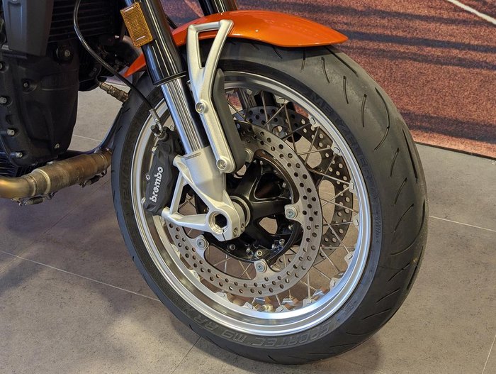 2025 BMW R 12 S R 12 Orange