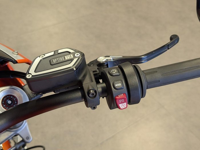 2025 BMW R 12 S R 12 Orange