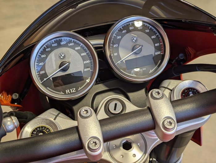 2025 BMW R 12 S R 12 Orange