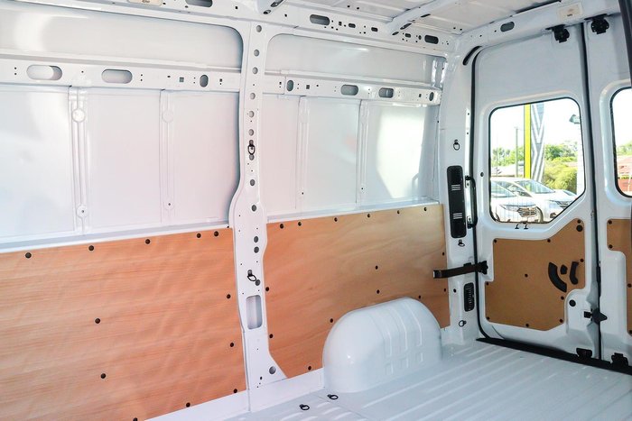 2025 Renault Master Pro 110kW