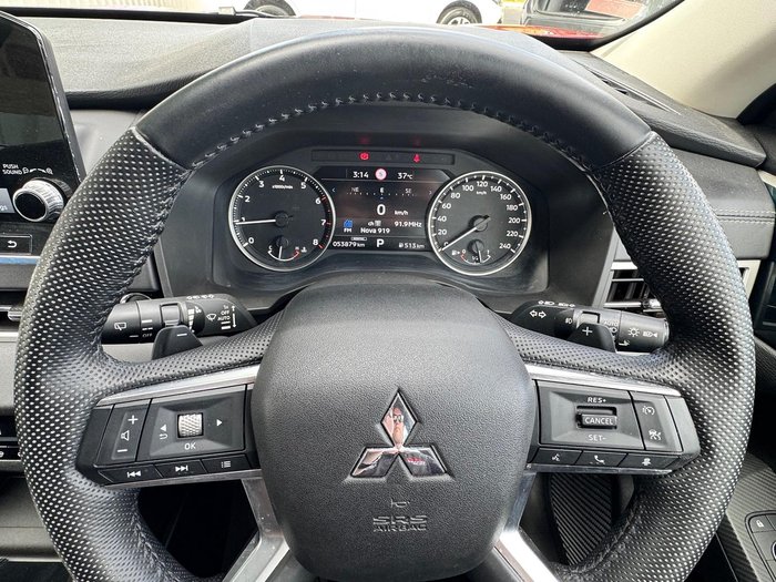 2022 Mitsubishi Outlander LS