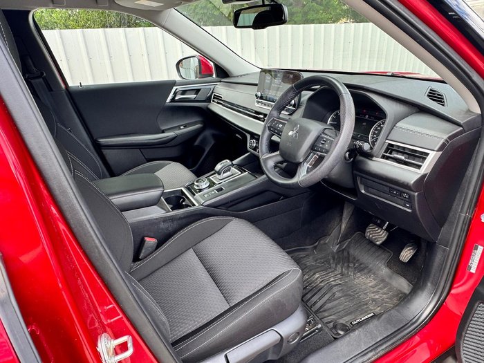 2022 Mitsubishi Outlander LS