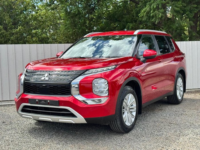 2022 Mitsubishi Outlander LS