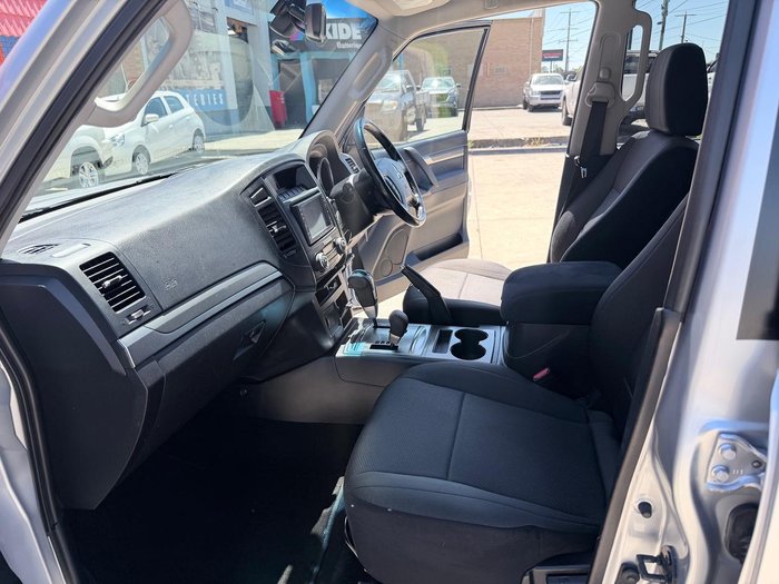 2010 Mitsubishi Pajero Platinum NT MY10 4X4 Cool Silver