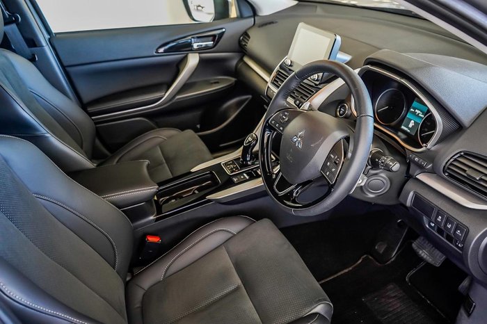 2024 Mitsubishi Eclipse Cross PHEV XLS