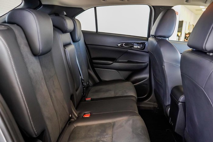 2024 Mitsubishi Eclipse Cross PHEV XLS