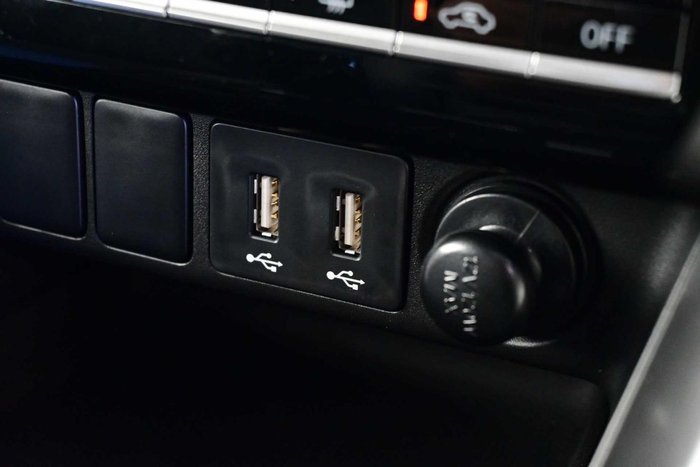 2024 Mitsubishi Eclipse Cross PHEV XLS