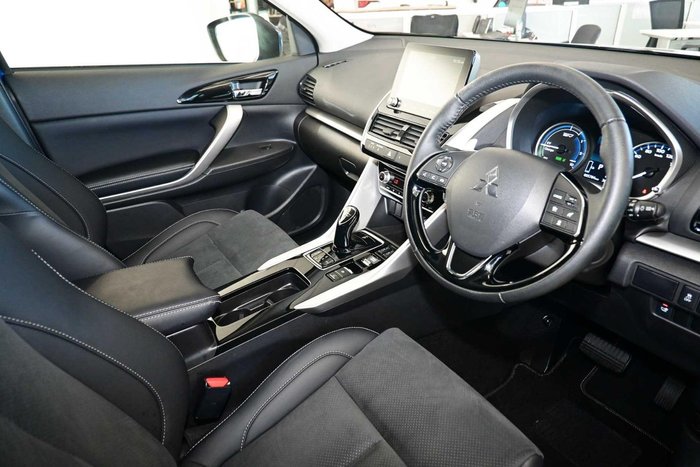 2024 Mitsubishi Eclipse Cross PHEV XLS