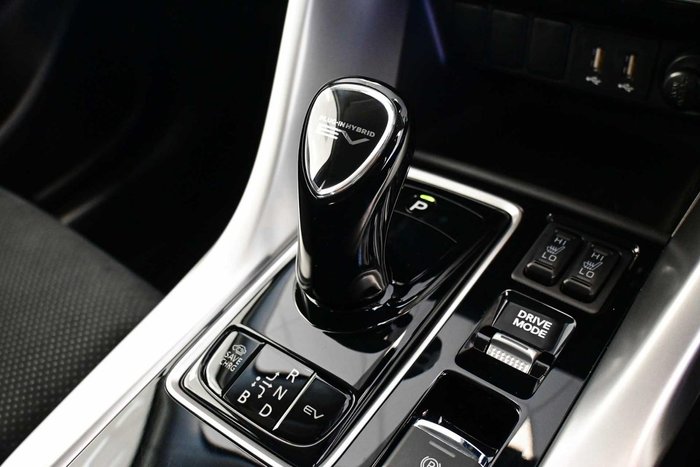 2024 Mitsubishi Eclipse Cross PHEV XLS