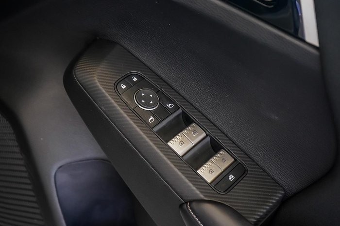 2024 Mitsubishi Outlander ES