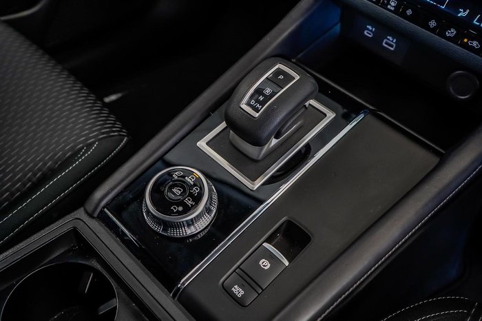 2024 Mitsubishi Outlander ES