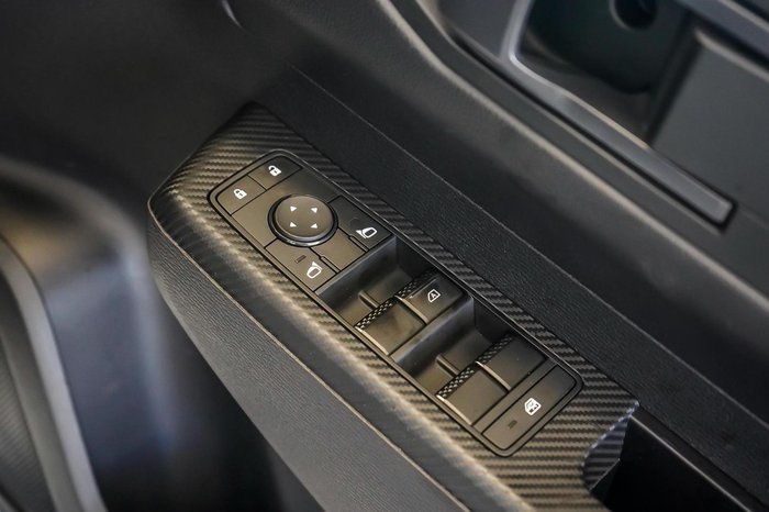 2025 Mitsubishi Triton GLX+