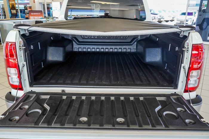 2025 Mitsubishi Triton GLX+