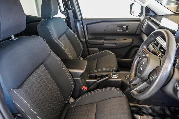 2025 Mitsubishi Triton GLX+