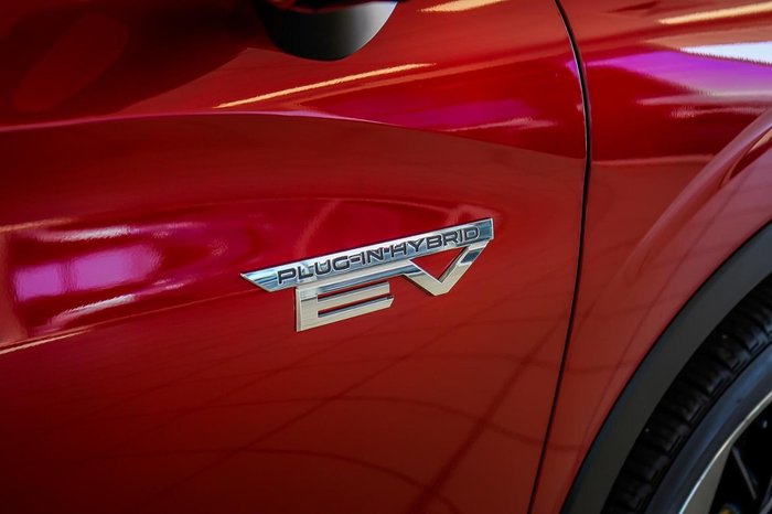2022 Mitsubishi Outlander PHEV Exceed