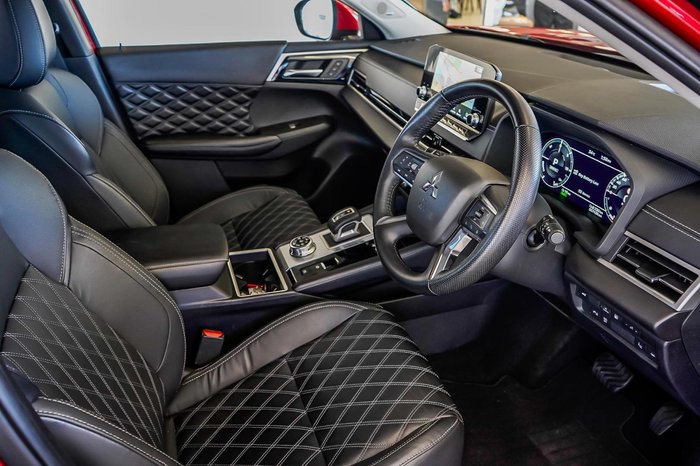 2022 Mitsubishi Outlander PHEV Exceed