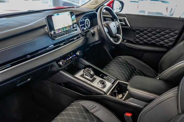 2022 Mitsubishi Outlander PHEV Exceed