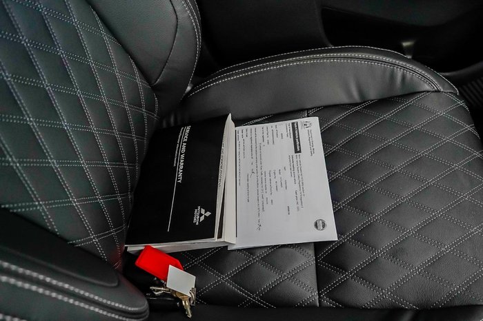 2022 Mitsubishi Outlander PHEV Exceed