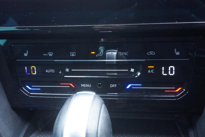 2021 Volkswagen Passat 206TSI R-Line