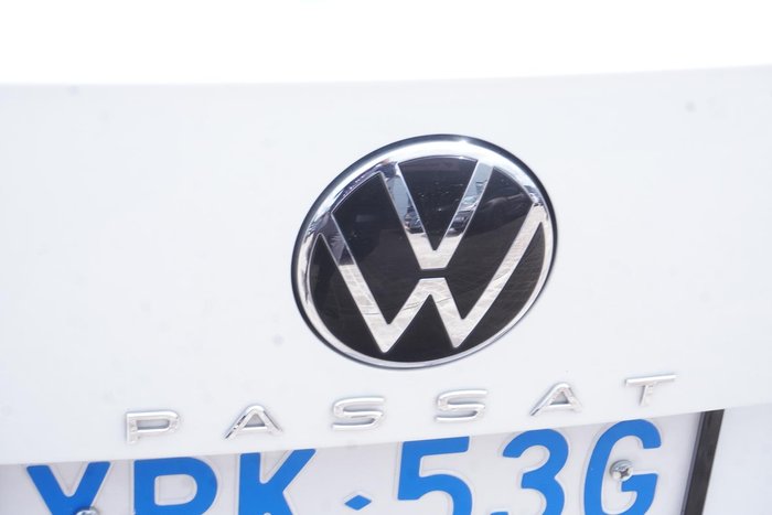 2021 Volkswagen Passat 206TSI R-Line