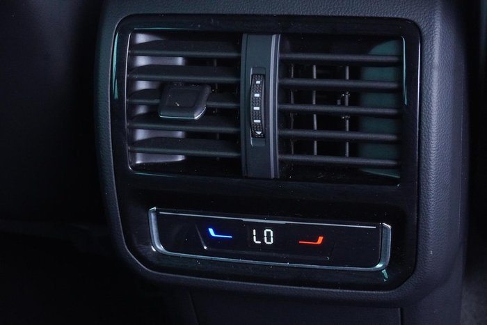 2021 Volkswagen Passat 206TSI R-Line