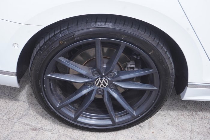 2021 Volkswagen Passat 206TSI R-Line