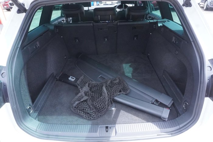 2021 Volkswagen Passat 206TSI R-Line