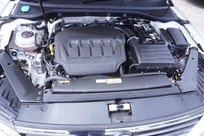 2021 Volkswagen Passat 206TSI R-Line