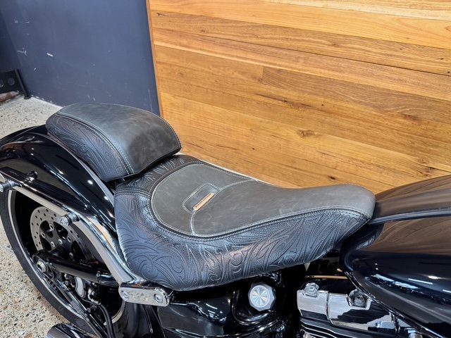 2014 HARLEY-DAVIDSON FXSB SOFTAIL BREAKOUT