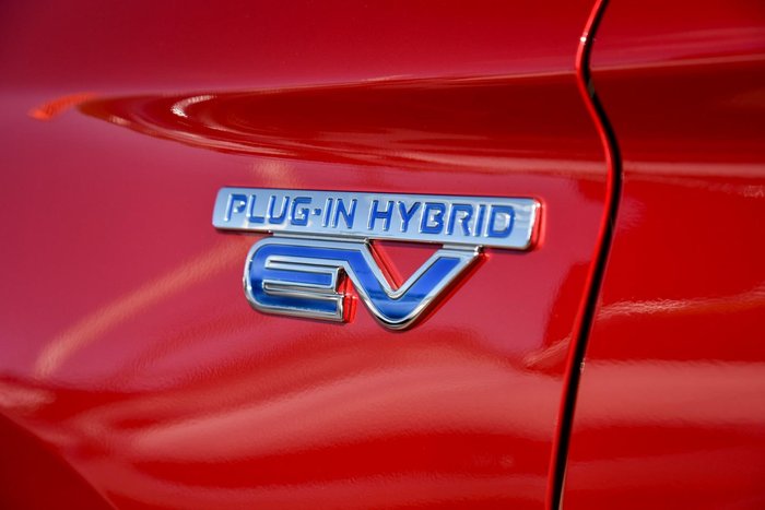 2021 Mitsubishi Outlander PHEV ES