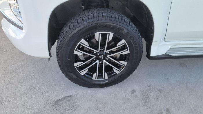 2022 Mitsubishi Pajero Sport GLS