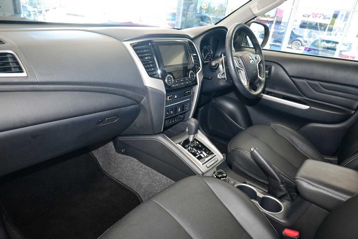 2023 Mitsubishi Triton Xtreme