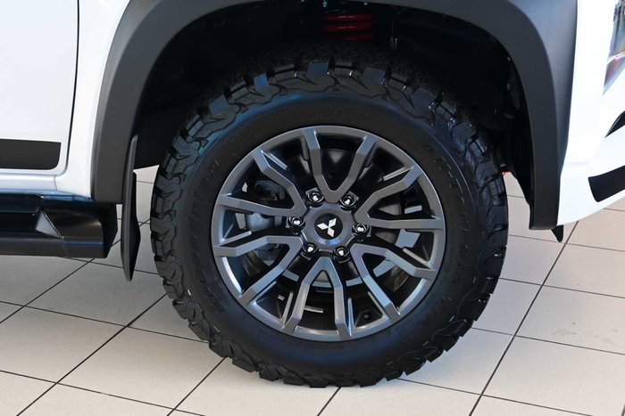 2023 Mitsubishi Triton Xtreme