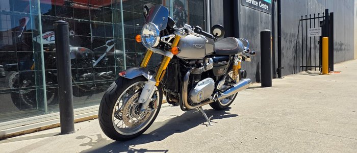 2017 Triumph THRUXTON R SILVER