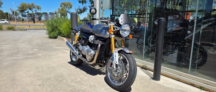 2017 Triumph THRUXTON R SILVER