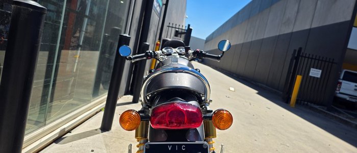 2017 Triumph THRUXTON R SILVER