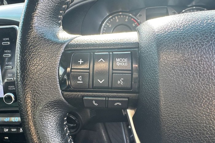 2021 Toyota Hilux SR5