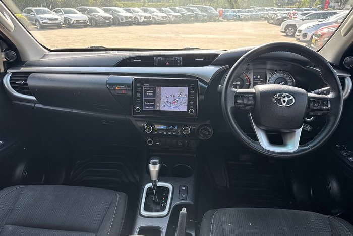2021 Toyota Hilux SR5