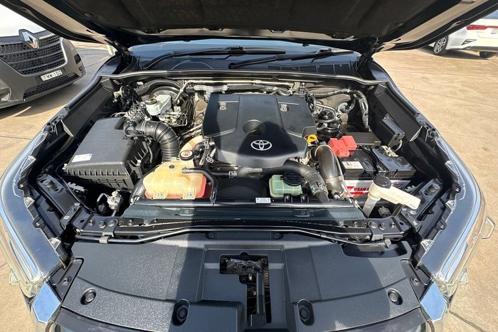 2021 Toyota Hilux SR5