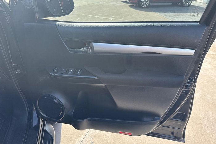 2021 Toyota Hilux SR5