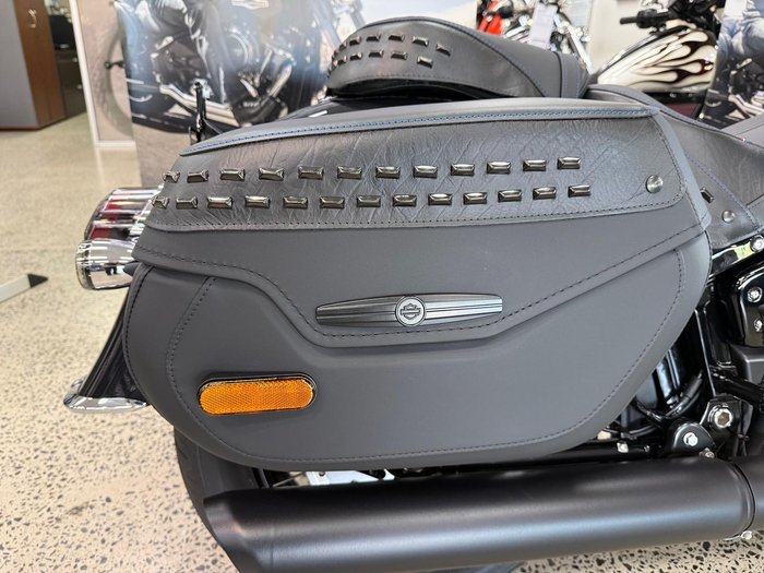 2026 Harley-Davidson Heritage Classic 117 (FLHC) Softail Grey