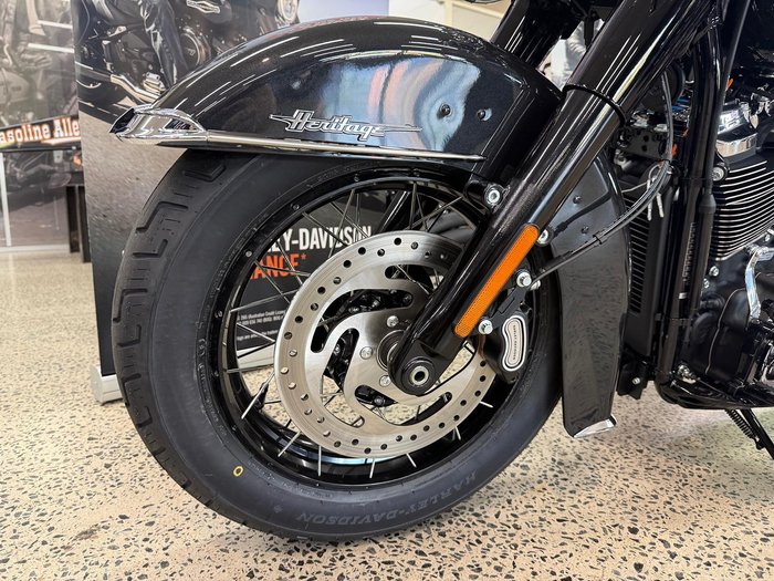 2026 Harley-Davidson Heritage Classic 117 (FLHC) Softail Grey