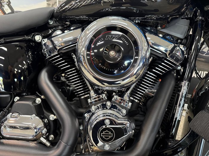 2026 Harley-Davidson Heritage Classic 117 (FLHC) Softail Grey