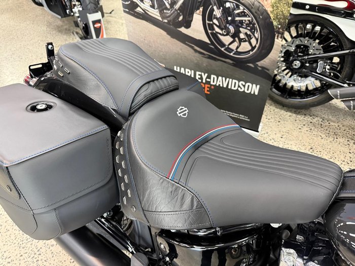 2026 Harley-Davidson Heritage Classic 117 (FLHC) Softail Grey