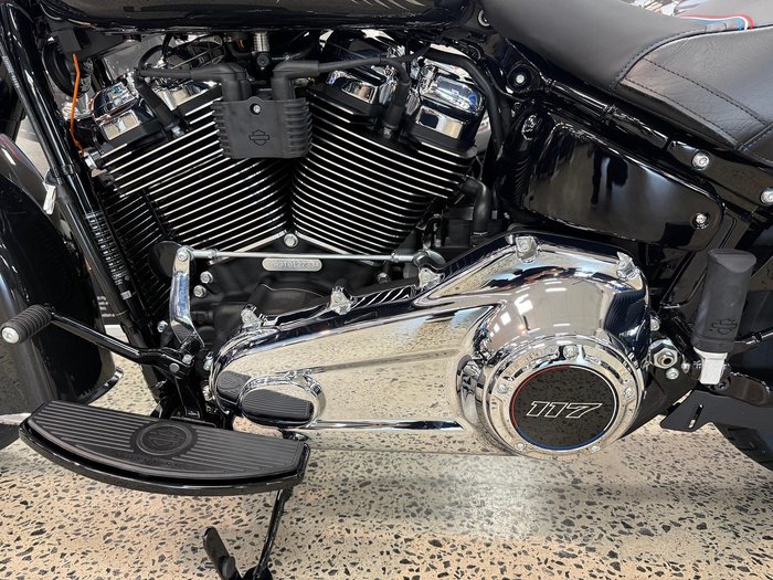 2026 Harley-Davidson Heritage Classic 117 (FLHC) Softail Grey