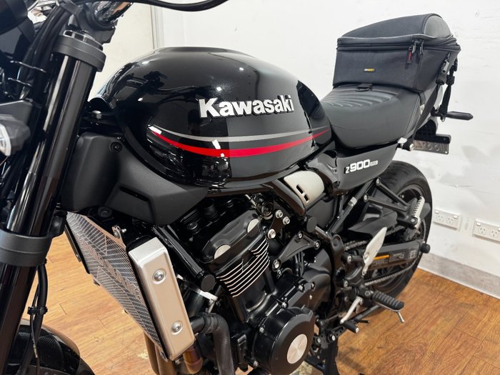 2022 Kawasaki Z900RS (ZR900C) Black