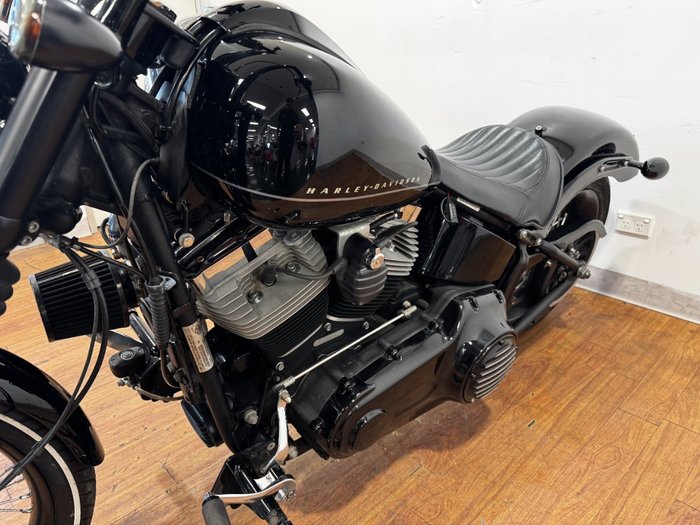 2011 Harley-Davidson FXS BLACKLINE Black