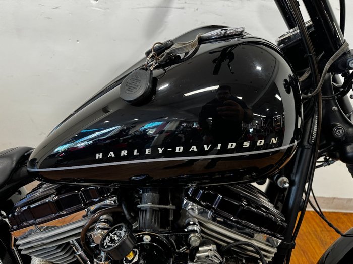 2011 Harley-Davidson FXS BLACKLINE Black