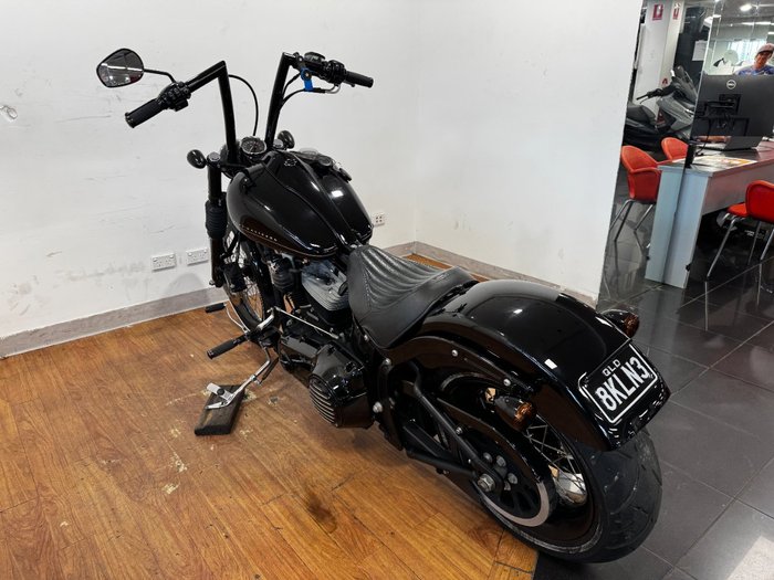 2011 Harley-Davidson FXS BLACKLINE Black