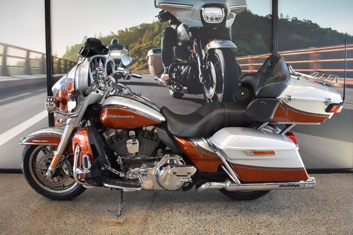 2014 HARLEY-DAVIDSON CVO LIMITED